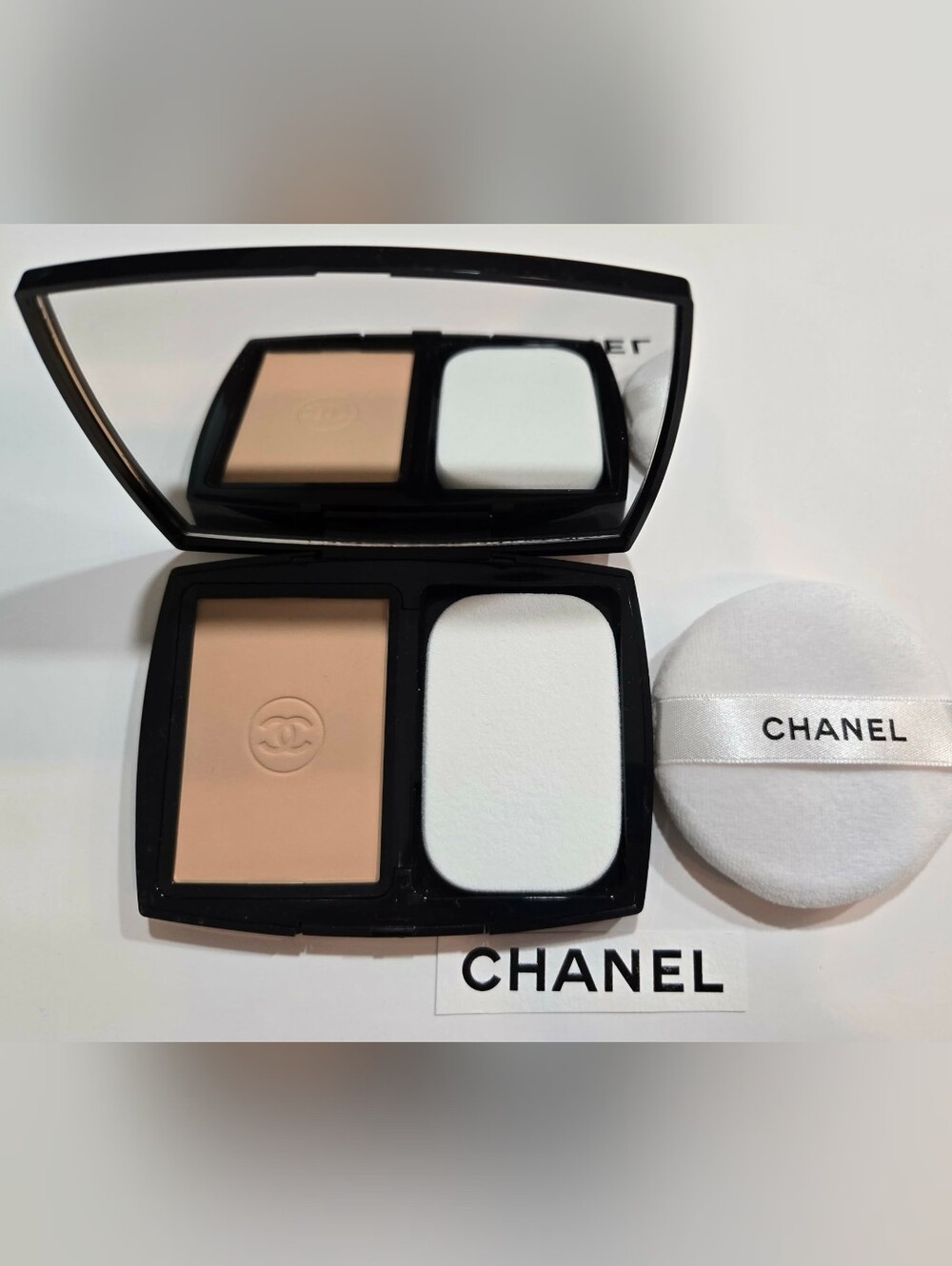 CHANEL ULTRA LE TEINT BR 32 COMPACT FOUNDATION Full Size 13g New With Bonus